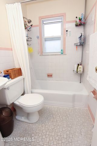 815 Shadylawn Way, Keyport, NJ 07735