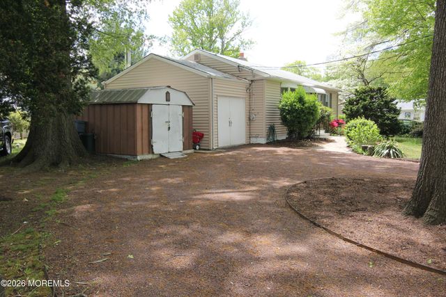 815 Shadylawn Way, Keyport, NJ 07735