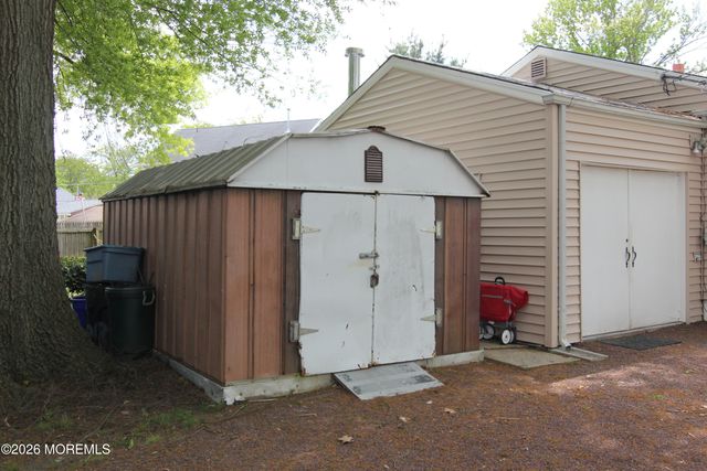 815 Shadylawn Way, Keyport, NJ 07735