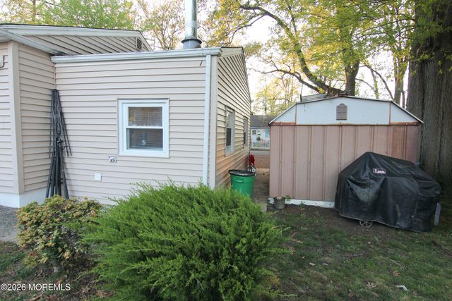 815 Shadylawn Way, Keyport, NJ 07735