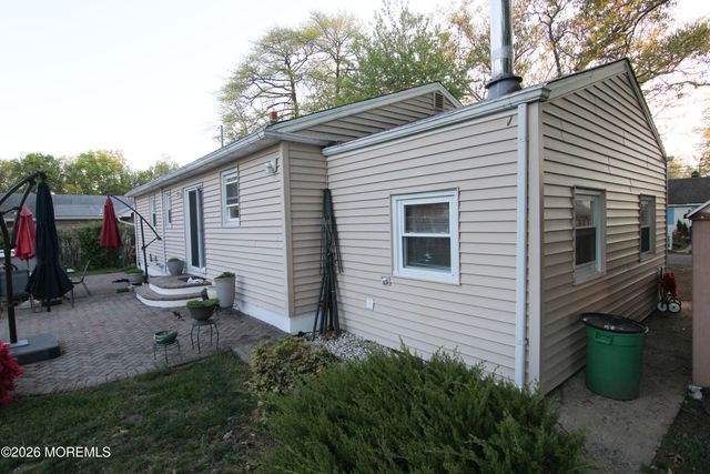 815 Shadylawn Way, Keyport, NJ 07735