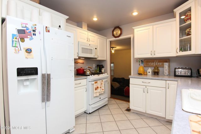 815 Shadylawn Way, Keyport, NJ 07735