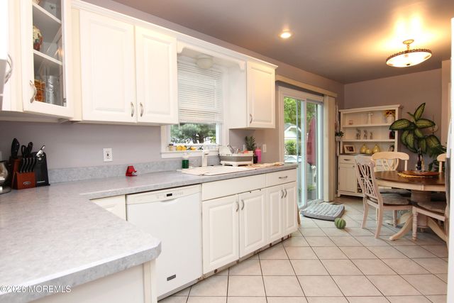 815 Shadylawn Way, Keyport, NJ 07735