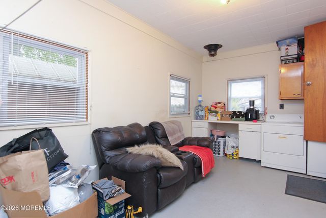 815 Shadylawn Way, Keyport, NJ 07735