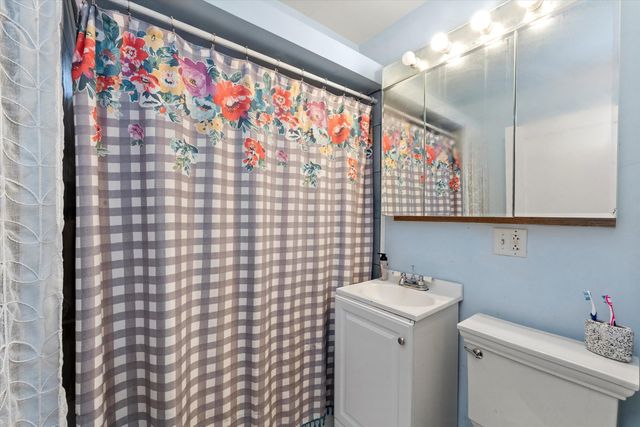 940 Troost Avenue, Forest Park, IL 60130