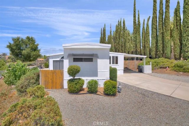 22780 Skylink, Canyon Lake, CA 92587