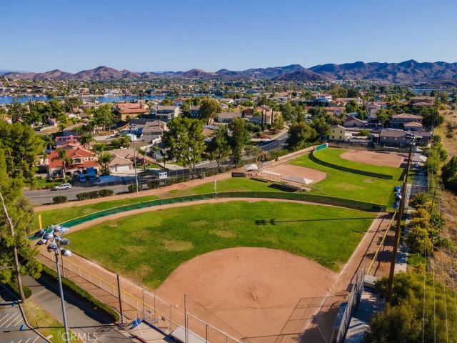 22780 Skylink, Canyon Lake, CA 92587