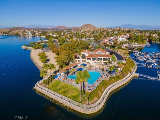 22780 Skylink, Canyon Lake, CA 92587