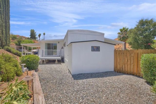 22780 Skylink, Canyon Lake, CA 92587