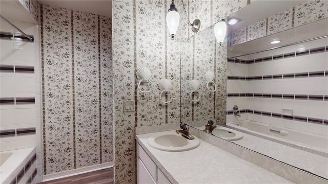 13 HERMOSA DRIVE, Eustis, FL 32726