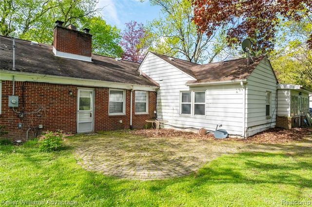 34500 Freedom Road, Farmington Hills, MI 48335