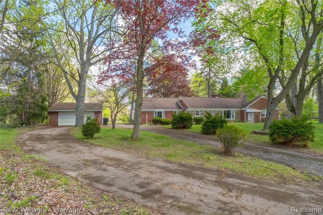 34500 Freedom Road, Farmington Hills, MI 48335
