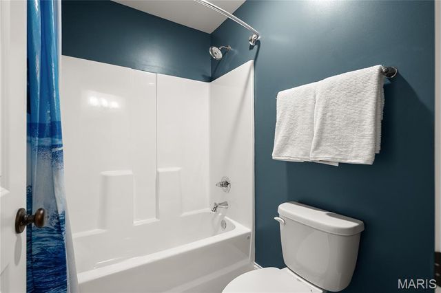 920 Thorn Crown Court, Kirkwood, MO 63122