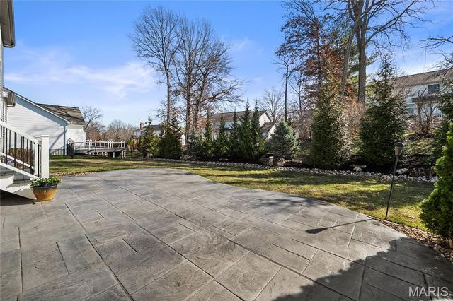 920 Thorn Crown Court, Kirkwood, MO 63122