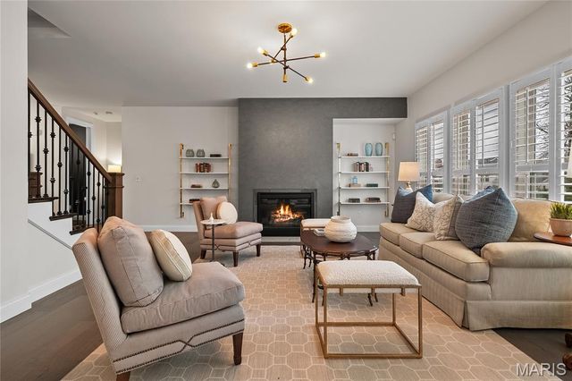 920 Thorn Crown Court, Kirkwood, MO 63122