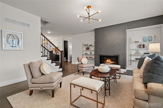 920 Thorn Crown Court, Kirkwood, MO 63122