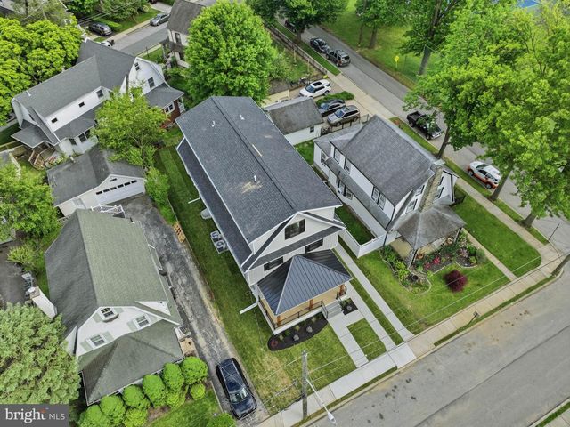 25 OAK LN, Havertown, PA 19083