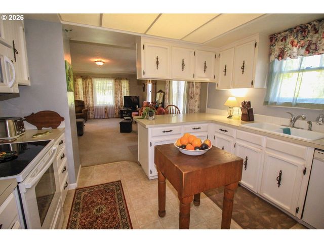 31080 Sw FIRDALE Rd, Cornelius, OR 97113