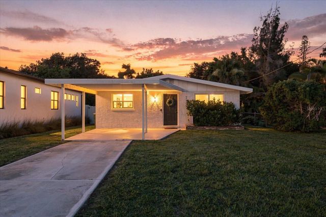2449 WOOD STREET, Sarasota, FL 34237