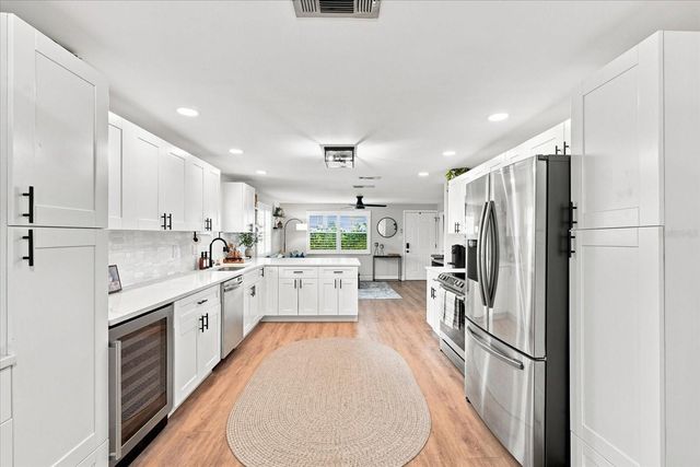 2449 WOOD STREET, Sarasota, FL 34237