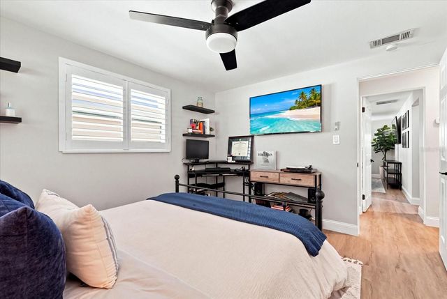 2449 WOOD STREET, Sarasota, FL 34237