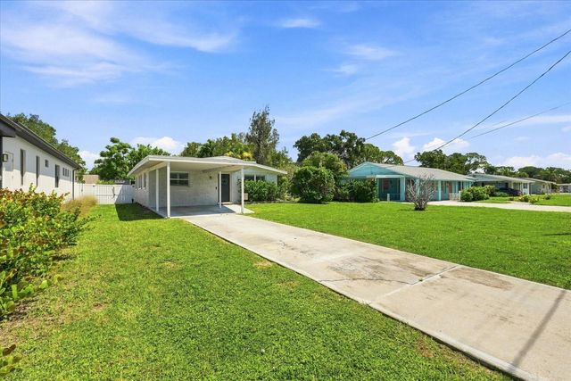 2449 WOOD STREET, Sarasota, FL 34237