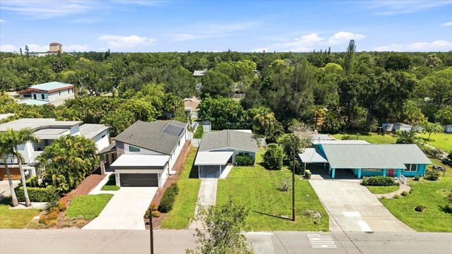 2449 WOOD STREET, Sarasota, FL 34237