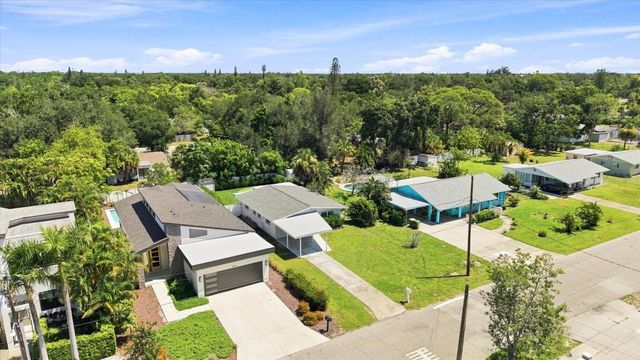 2449 WOOD STREET, Sarasota, FL 34237