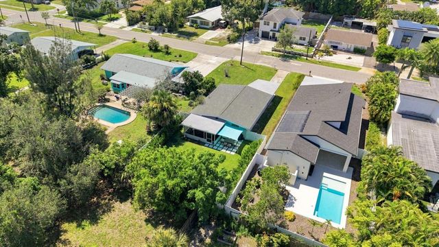 2449 WOOD STREET, Sarasota, FL 34237