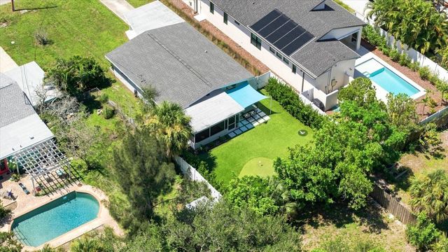 2449 WOOD STREET, Sarasota, FL 34237