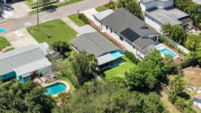 2449 WOOD STREET, Sarasota, FL 34237