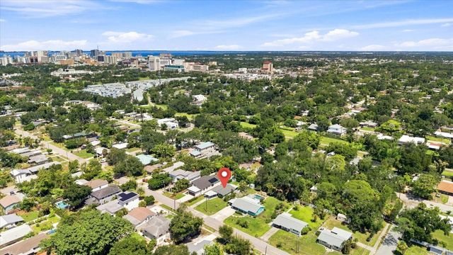 2449 WOOD STREET, Sarasota, FL 34237