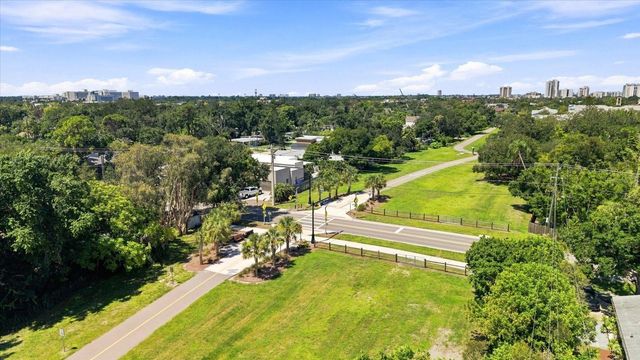 2449 WOOD STREET, Sarasota, FL 34237
