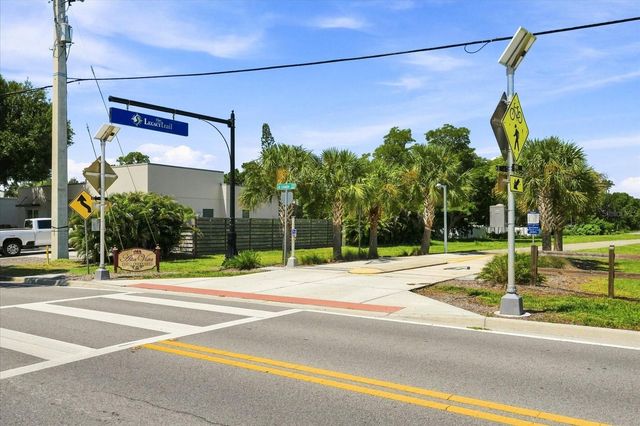 2449 WOOD STREET, Sarasota, FL 34237