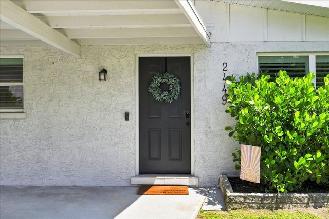 2449 WOOD STREET, Sarasota, FL 34237