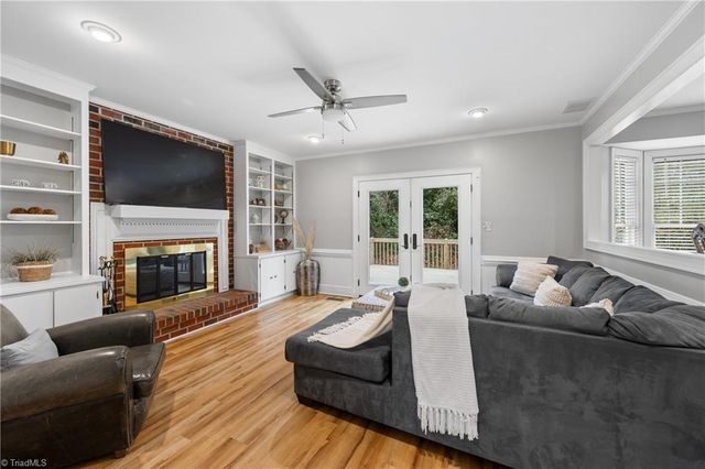 3800 W Friendly Avenue, Greensboro, NC 27410