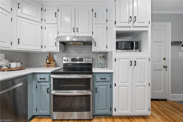 3800 W Friendly Avenue, Greensboro, NC 27410