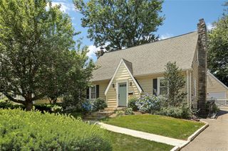 51 Stratford Road, Scarsdale, NY 10583