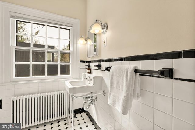 8101 PARK CREST DR, Silver Spring, MD 20910