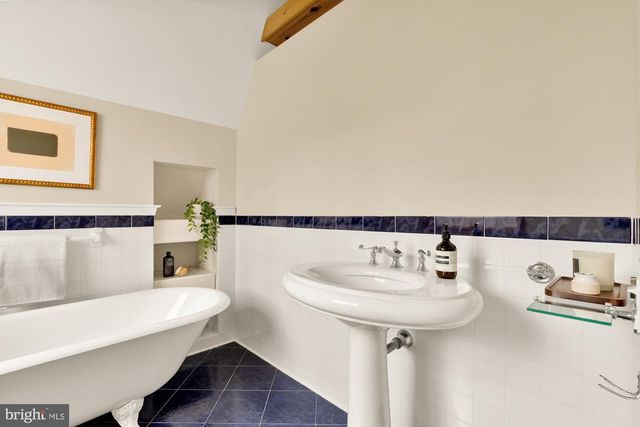 8101 PARK CREST DR, Silver Spring, MD 20910