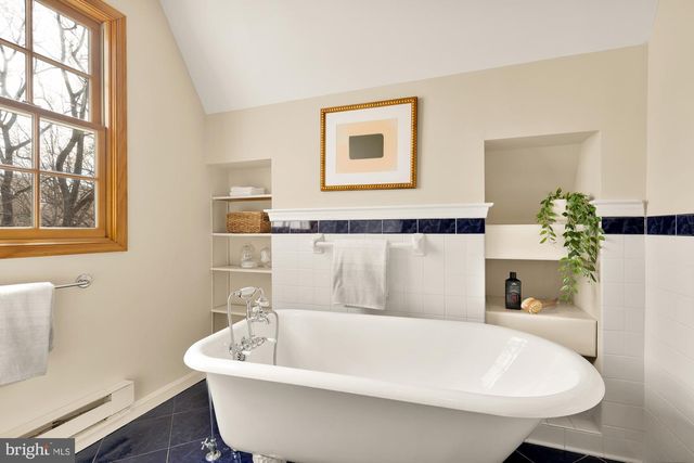 8101 PARK CREST DR, Silver Spring, MD 20910