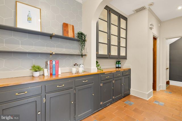 8101 PARK CREST DR, Silver Spring, MD 20910