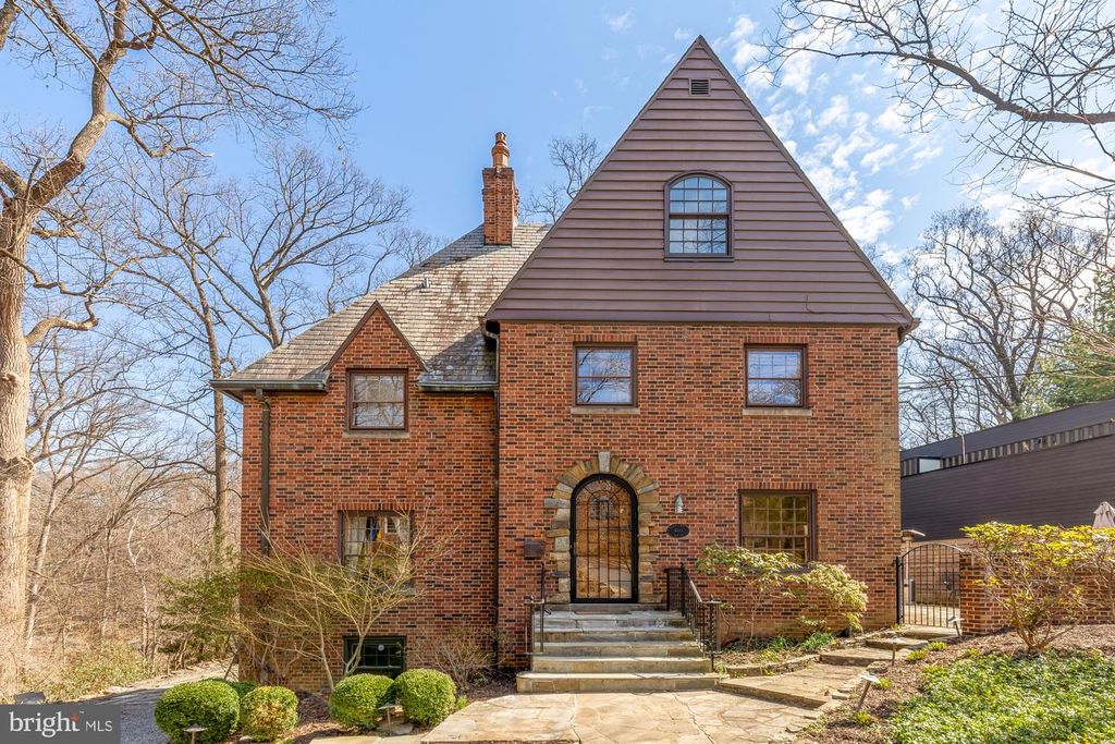 8101 PARK CREST DR, Silver Spring, MD 20910