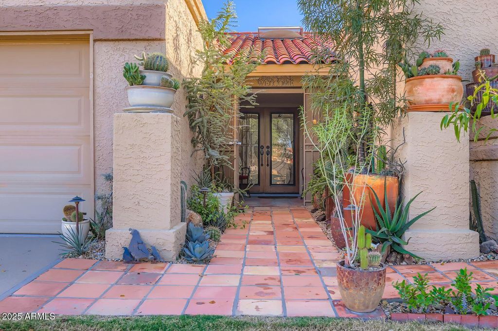 10437 E COCHISE Avenue, Scottsdale, AZ 85258 — exterior
