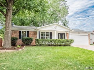 29 Pilot Hill Drive, St Peters, MO 63376