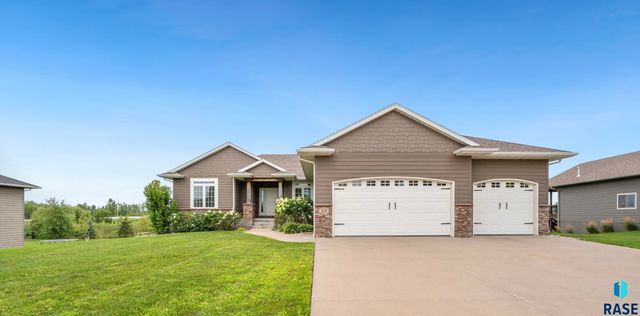 413 E 77th St Street, Sioux Falls, SD 57108