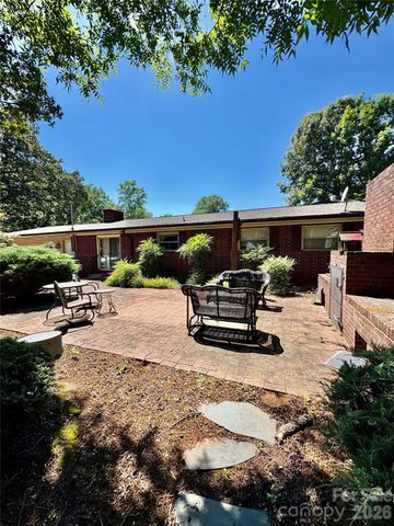 404 E Lyerly Street, Salisbury, NC 28146