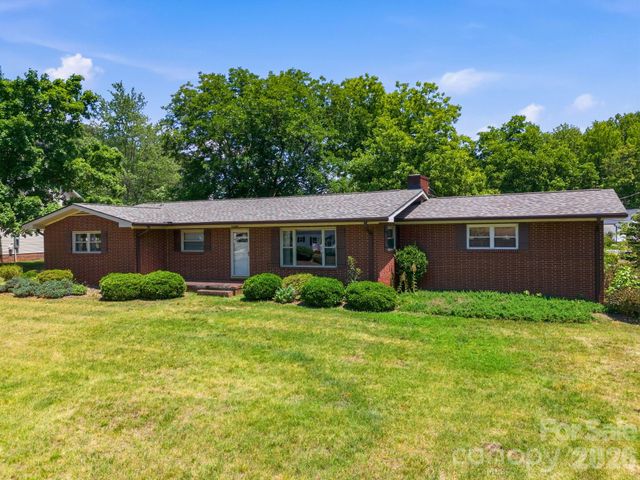 404 E Lyerly Street, Salisbury, NC 28146