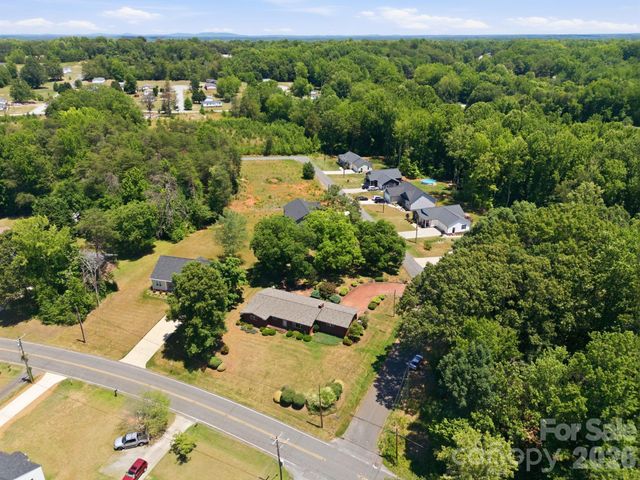 404 E Lyerly Street, Salisbury, NC 28146