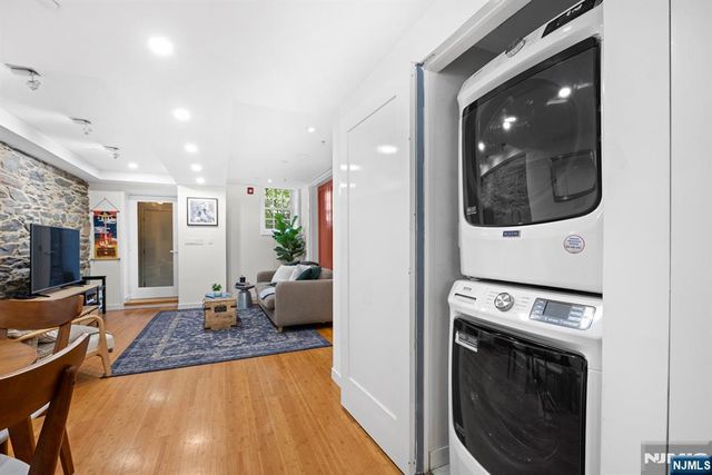 565 Jersey Avenue 1, Jersey City, NJ 07302